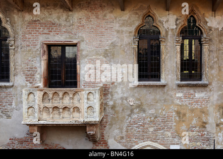 Balcon à la Casa de Giulietta (la maison de Juliette à Vérone, Italie) Banque D'Images