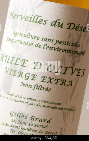 Bio, non filtrée, l'huile d'olive extra vierge Banque D'Images