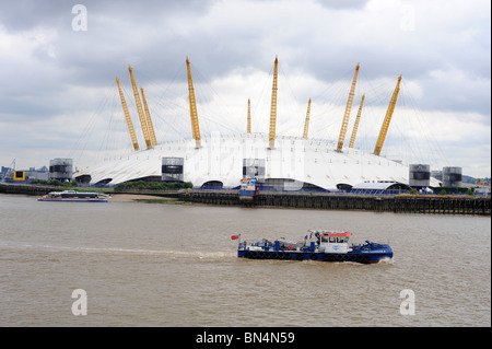 02 Millennium Dome situé sur la péninsule de Greenwich donnant sur la Tamise, dans le sud-est de Londres. Banque D'Images