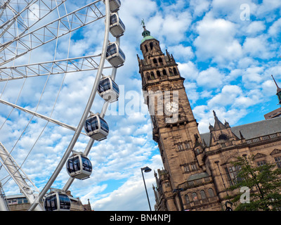 Hôtel de ville de Sheffield Sheffield et roue Banque D'Images