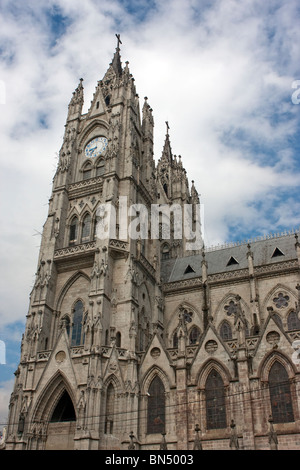 Basílica del Voto Nacional église néogothique à Quito, Equateur Banque D'Images