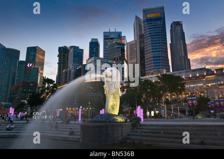 Quartier Central des Affaires et du Merlion Singapour Banque D'Images