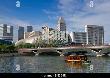 Esplanade Theatre et Esplanade Bridge Central Business District Singapore Banque D'Images