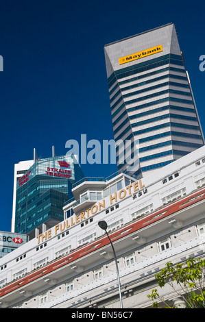 Fullerton Hotel et Maybank Tower Singapour Banque D'Images