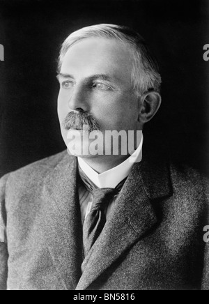 Photo de l'expert scientifique en chef Ernest Rutherford (1871 - 1937) - lauréat du Prix Nobel de chimie 1908  + "père" de la physique nucléaire. Banque D'Images