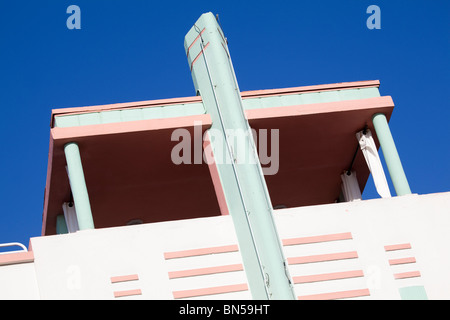 L'hôtel McAlpin, 1424 Ocean Drive, a été construit par L. Murray Dixon en 1940. Banque D'Images