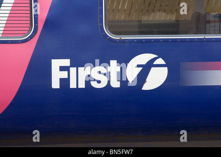 Première Scotrail logo sur diesel train à la gare d'Oban Argyll Ecosse Grande-Bretagne Banque D'Images