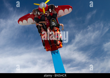 Tirant sur le gs Air Race palpitante ride au nouveau Luna Park de Coney Island, Brooklyn Banque D'Images