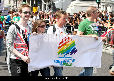 Gay-conservateurs à la 40e anniversaire de fierté - Gay Pride Parade à Londres, le 3 juillet 2010 Banque D'Images