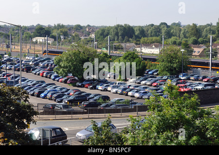 Parking de la gare de Peterborough, Cambridgeshire, Angleterre, RU Banque D'Images