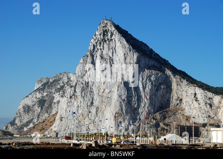 Le rocher de Gibraltar, la Linea de la Concepcion, Costa del Sol, la Province de Cádiz, Andalousie, Espagne, Europe de l'Ouest. Banque D'Images