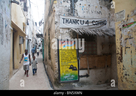 Une scène de rue typique dans la ville de Lamu, Kenya, Afrique de l'Est Banque D'Images