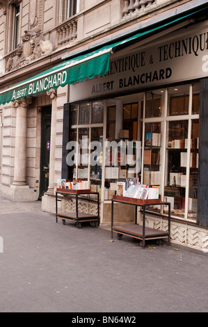 L'Albert Blanchard - librairie spécialisée dans les livres scientifiques et techniques - à Paris. Banque D'Images