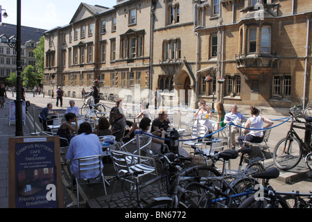 Buttery Café Campus Oxford Street Juin 2010 Banque D'Images