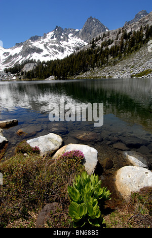 Lake Ediza, Sierra Nevada, en Californie Banque D'Images