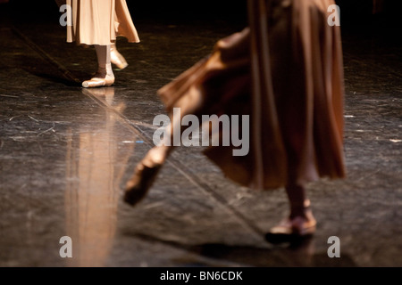 Danseurs de Ballet sur la scène du Royal Ballet's production de 'Roméo et Juliette', Tokyo, Japon, juin 2010. Banque D'Images