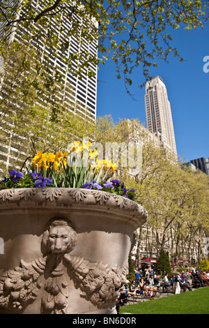 Pot de Fleurs, Bryant Park, NYC Banque D'Images