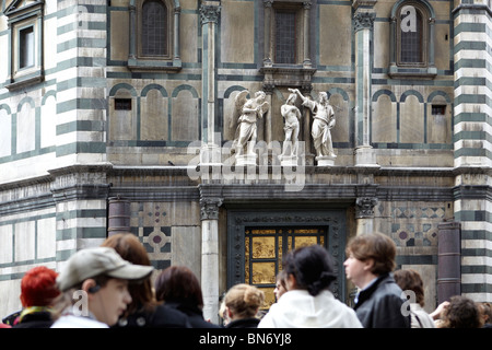 Florence le Baptistère (Battistero di San Giovanni) et la les portes du paradis à Florence, Italie Banque D'Images