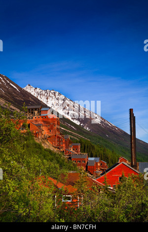 Voir l'historique de la Kennecott ville ouvrière au Bonanza Ridge dans l'arrière-plan, Wrangell St Elias National Park & Preserve, Alaska Banque D'Images