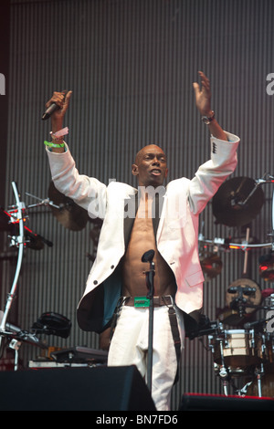 Faithless effectuant au festival de Glastonbury 2010 Banque D'Images