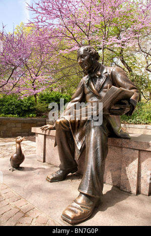 Statue de Hans Christian Andersen, Central Park, NYC Banque D'Images