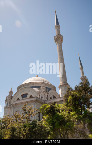 Mosquée de Dolmabahçe, Istanbul, Turquie Banque D'Images