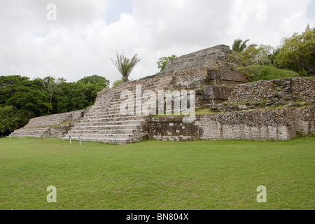 Les ruines de l'ancienne ville maya de Altun Ha au Belize. Banque D'Images