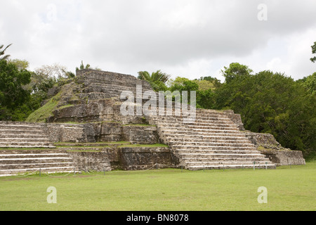 Les ruines de l'ancienne ville maya de Altun Ha au Belize. Banque D'Images