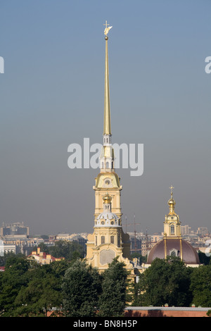 Vue depuis le toit. La Cathédrale Saints Pierre et Paul, Saint Petersburg, Russie. Banque D'Images