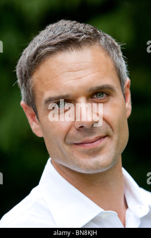 Homme 30s headshot Banque D'Images
