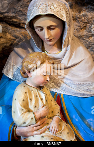 Statue de Vierge Marie et l'enfant, Grotte du lait, Bethléem, Palestine Banque D'Images