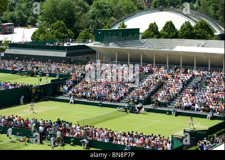 Vue sur cour 5 pendant la Wimbledon Tennis Championships 2010 Banque D'Images