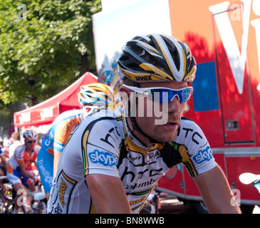 Tour de France 2010 - Étape 4 (Cambrai- Reims) - Équipe HTC rider après la ligne d'arrivée Banque D'Images