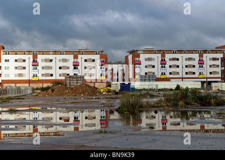 Nouveaux appartements en vente sur un site de terrain marron, Ipswich, Suffolk, UK. Banque D'Images