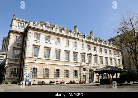 Saint Bartholomew's Hospital Aile Est Ville de London England UK Banque D'Images