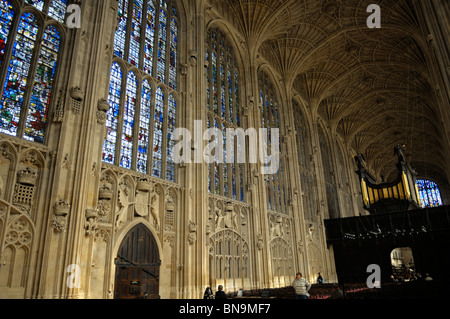 L'intérieur de la chapelle du Kings College, Cambridge, Angleterre Banque D'Images