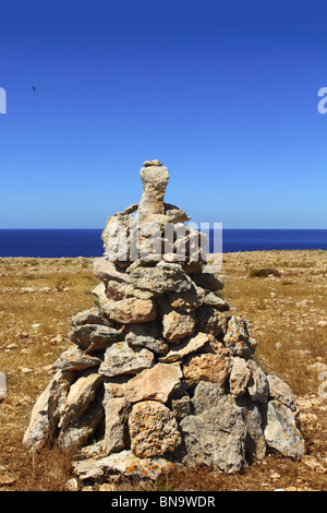 Désir des pierres pour faire un voeu, le vent l'île de Formentera