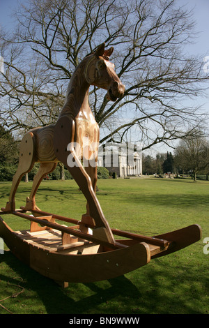 Succession de Tatton Park, Angleterre. Partie de Tatton Park art Biennale célébration est la Marcia Farquhar 'Horse est un noble animal'. Banque D'Images