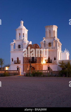 Mission San Xavier del Bac, (Colombe blanche du désert) Tucson (Arizona). Banque D'Images