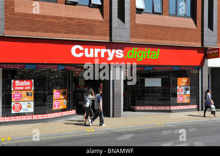 Currys Digital magasin de détail locaux dans High Street shopping typique Banque D'Images