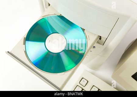 L'ordinateur de bureau et de CD-ROM close up shot Banque D'Images