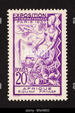 Timbre-poste de l'Afrique Équatoriale Française représentant pour l'Exposition de Paris 1937. Banque D'Images