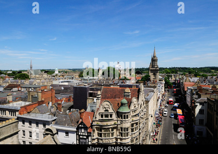 Vue de la tour Carfax de Oxford, Oxford, England, UK Banque D'Images