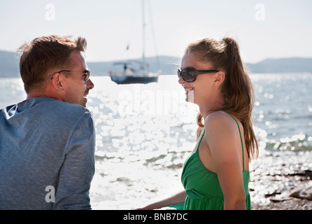 Homme et femme sur la plage Banque D'Images