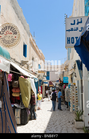 Boutiques dans le centre de Houmt Souk (la capitale de l'île), Djerba (Tunisie) Banque D'Images