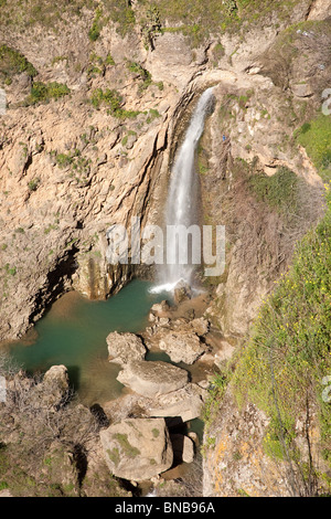 Sous la chute d'un nouveau pont, Ronda, Andalousie, Costa del Sol, Málaga Banque D'Images