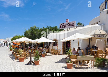 Cafe au centre de Houmt Souk (la capitale de l'île), Djerba (Tunisie) Banque D'Images