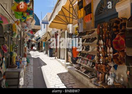 Boutiques dans le centre de Houmt Souk (la capitale de l'île), Djerba (Tunisie) Banque D'Images