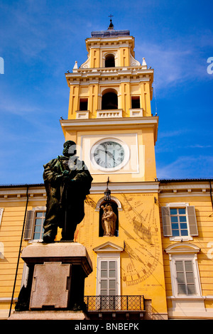 Statue de Giuseppe Garibaldi à Piazza Garibaldi, Parma Emilia-Romagna Italie Banque D'Images