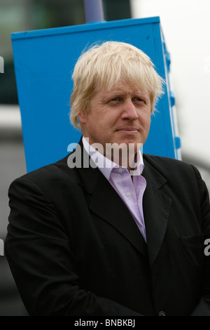 Maire de Londres Boris Johnson à l'extérieur de l'Hôtel de Ville Banque D'Images
